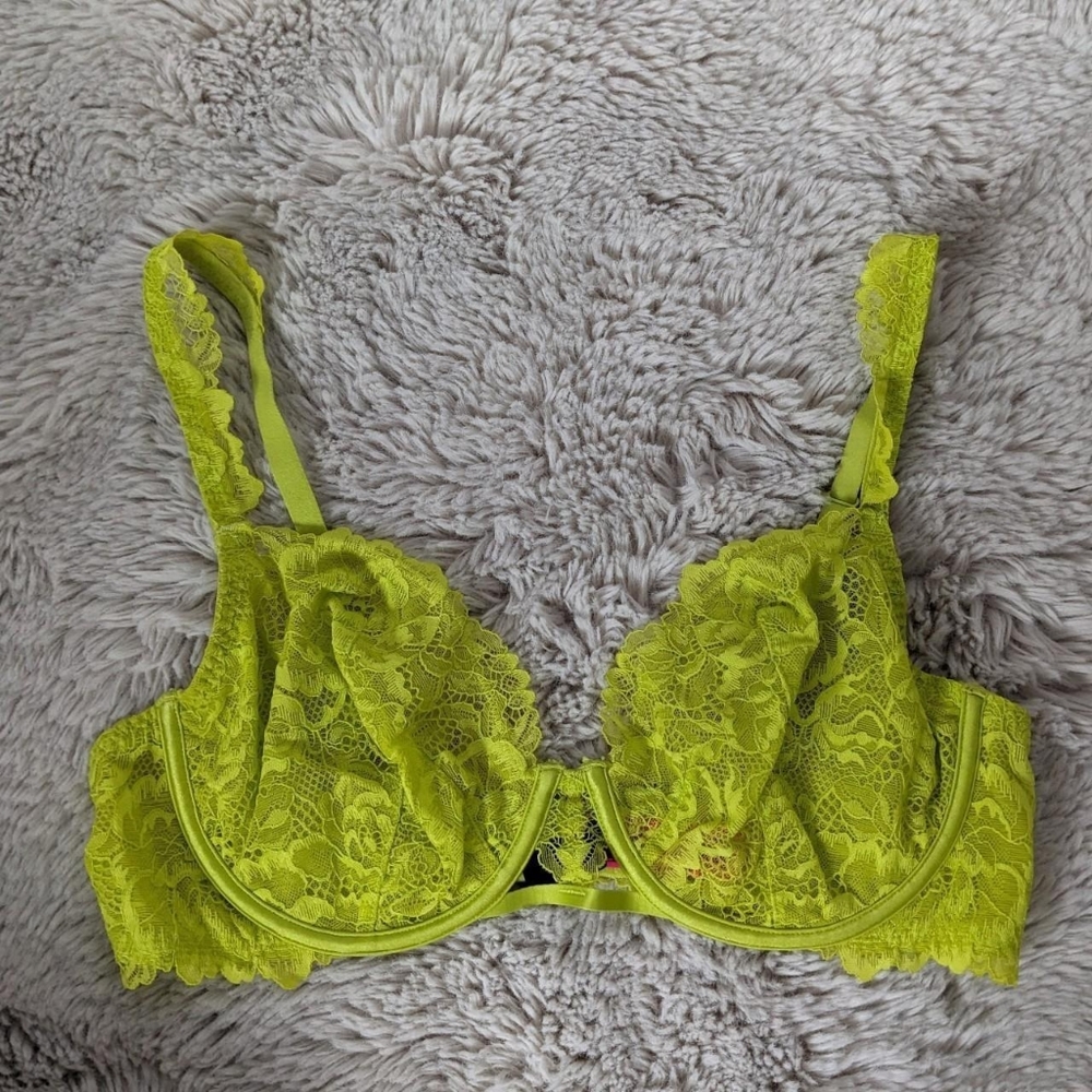 2/$25 La SENZA Sheer Floral Lace Bra